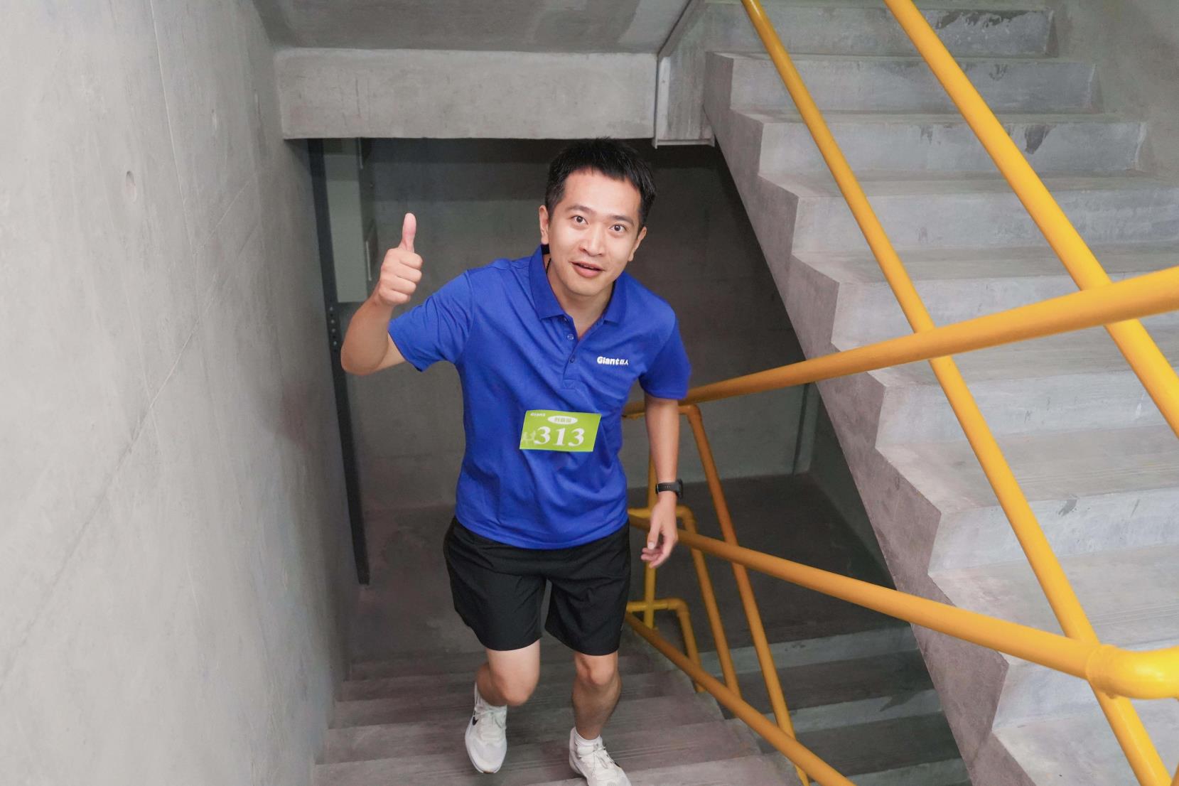 塔下再聚首 攀登勢(shì)正雄——巨龍電梯試驗(yàn)塔第六屆登高跑開賽 塔下再聚首 攀登勢(shì)正雄——巨龍電梯試驗(yàn)塔第六屆登高跑開賽