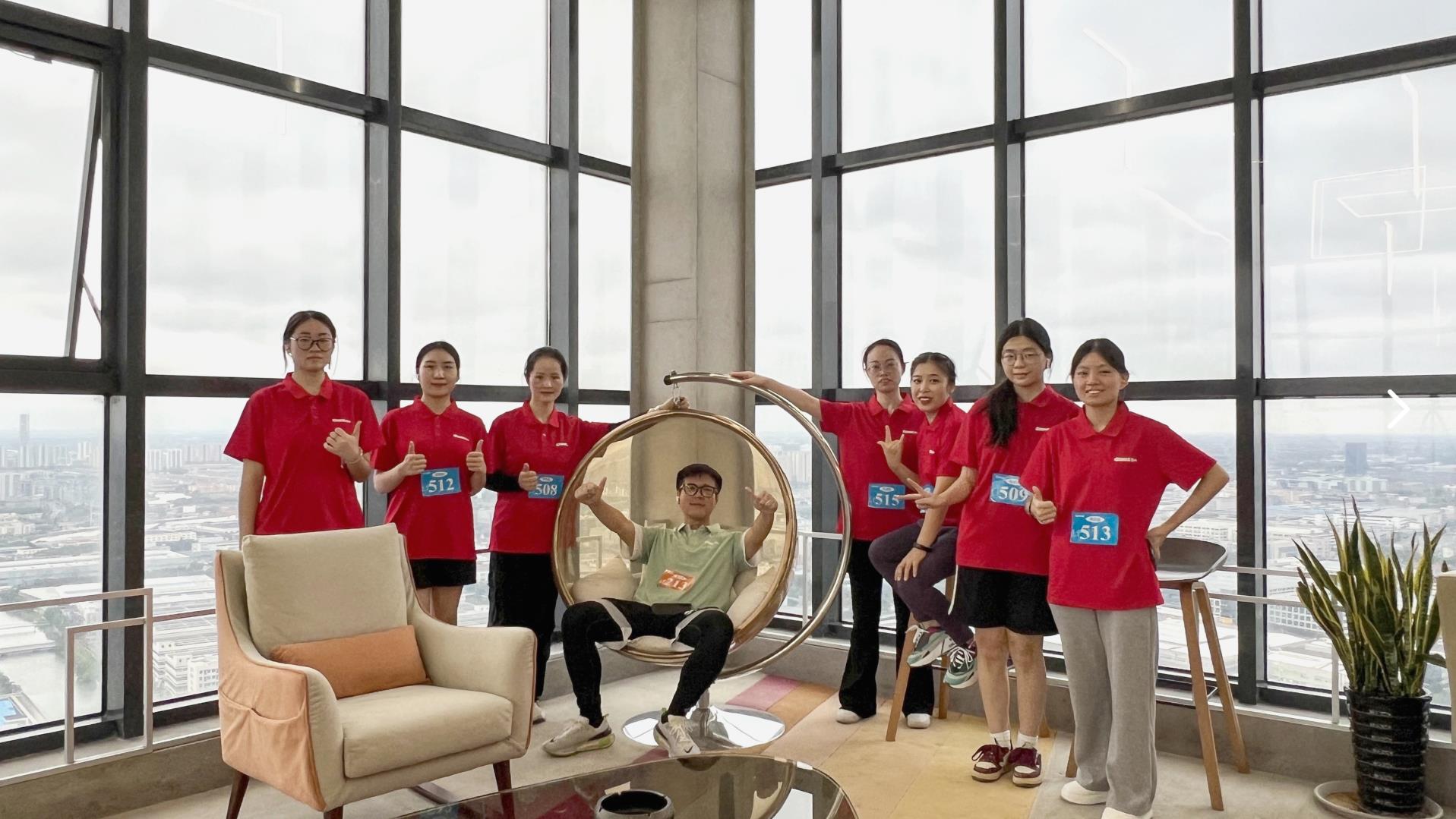 塔下再聚首 攀登勢(shì)正雄——巨龍電梯試驗(yàn)塔第六屆登高跑開賽 塔下再聚首 攀登勢(shì)正雄——巨龍電梯試驗(yàn)塔第六屆登高跑開賽